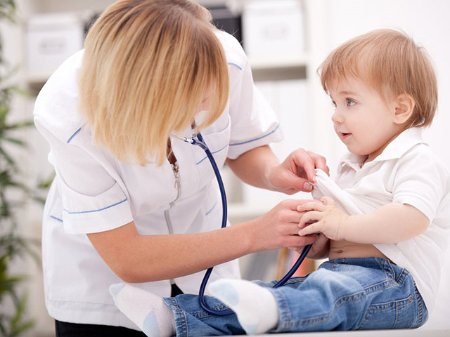 На приеме у уролога Ребенок у врача