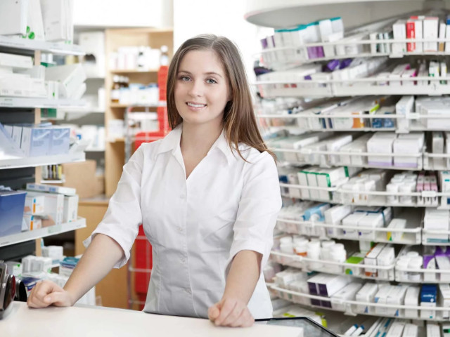 Девушка фармацевт 
