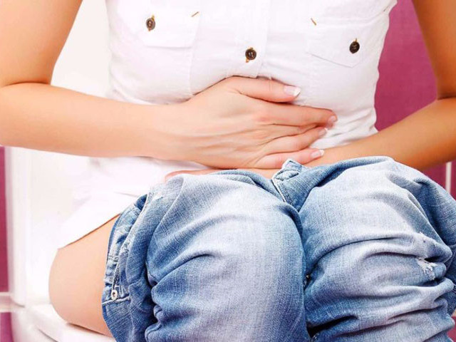 Частое желание опорожнить мочевой пузырь Девушка в туалете