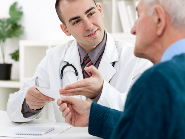 В пожилом возрасте препарат не имеет противопоказаний На приеме у специалиста