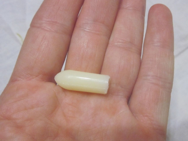 Суппозитория на ладони 