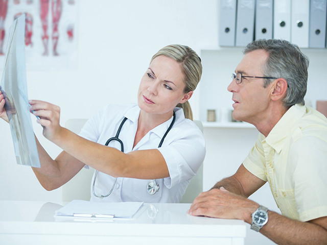 Перед началом употребления препарата необходимо пройти обширное медицинское обследование На приеме у врача