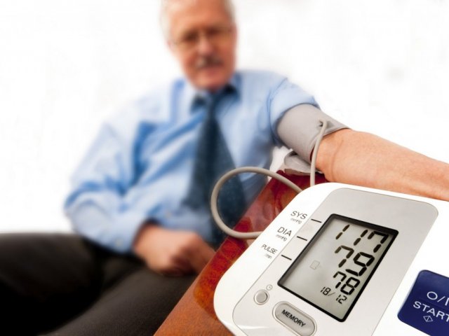 Понижается давление