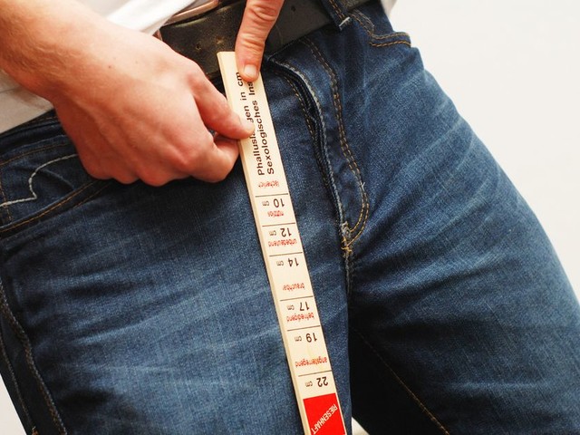 Снятие мерки линейкой