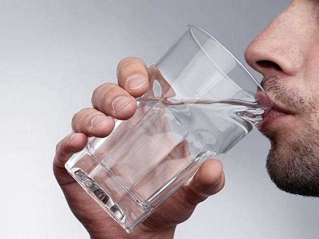 Питье при приеме лекарства