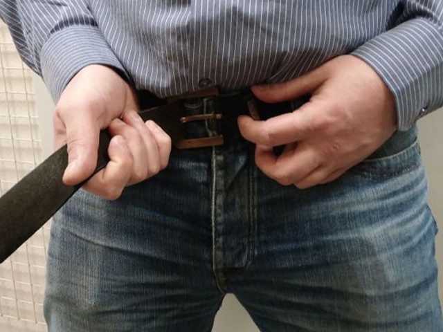 Мужчина в туалете