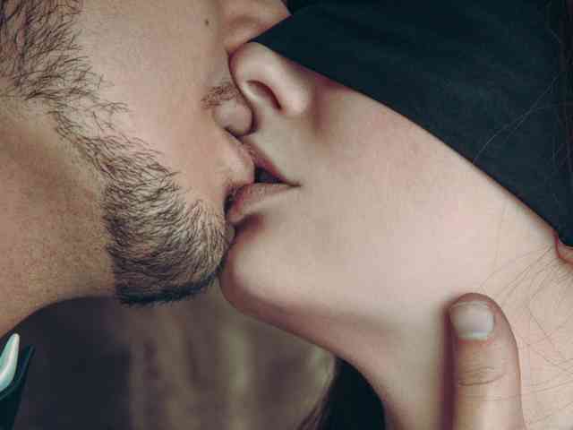 Поцелуи в губы