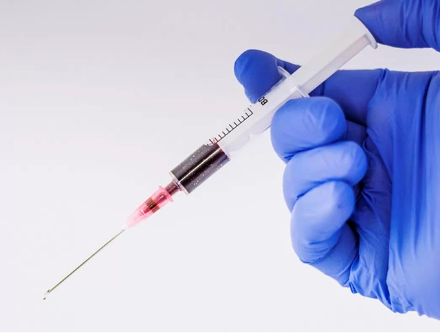 Альтернатива хирургической кастрации Шприц с раствором