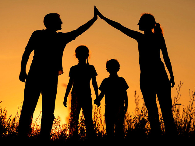 Личность начинает формироваться в семье Дружный коллектив