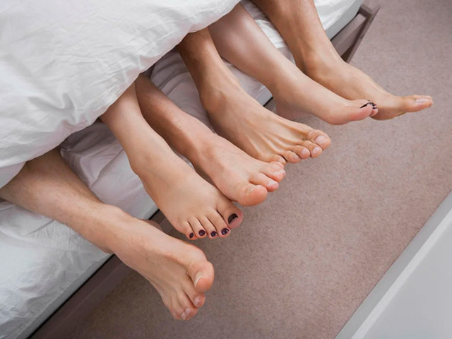 Трое в постели